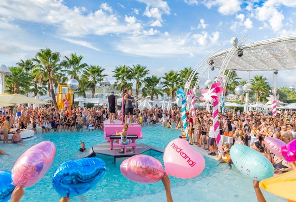 BEACH CLUB FOR SALE IN JUMEIRAH: A HAVEN FOR EVERY SEA & FOOD ENTHUSIASTS 