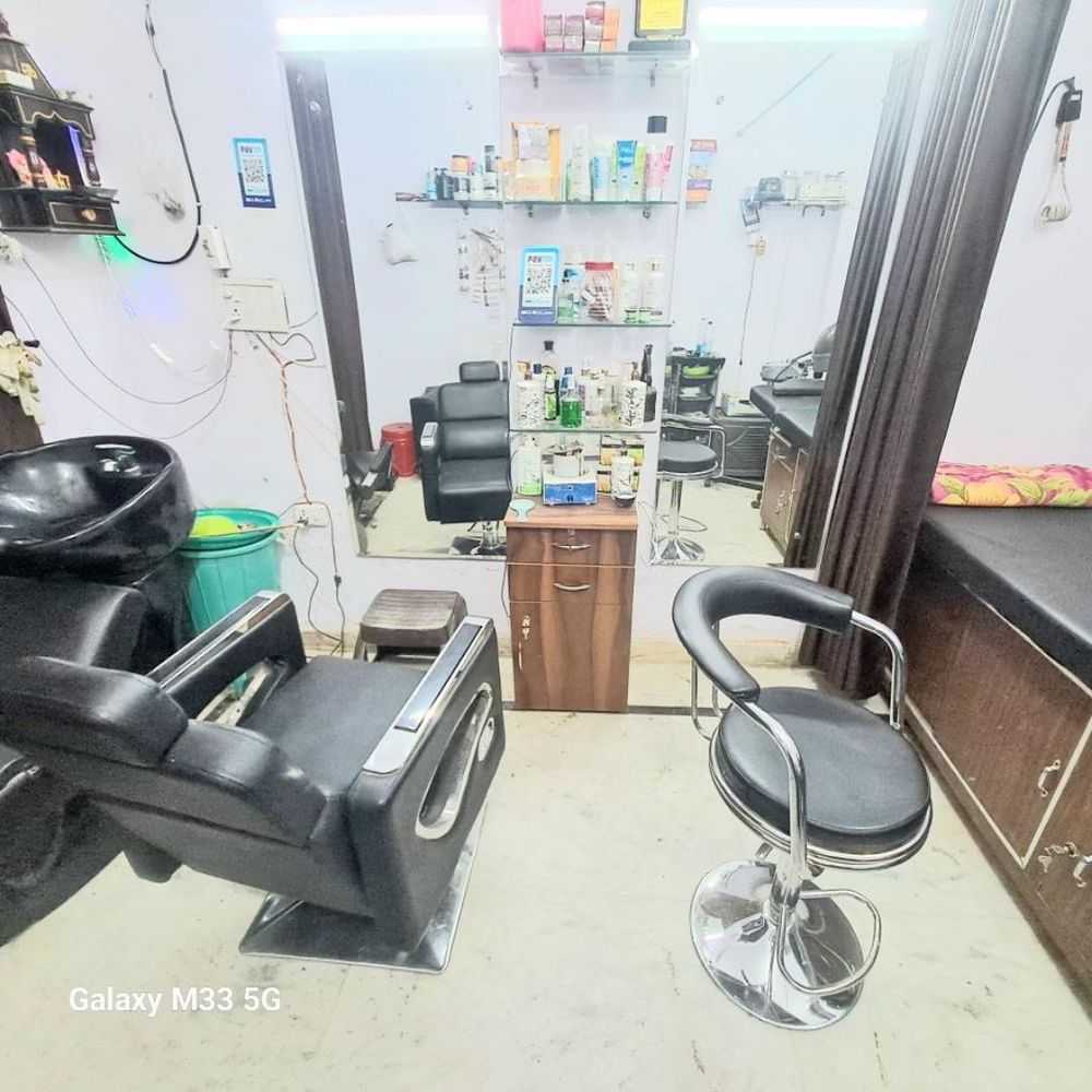 Running Beauty Parlor & Salon For Sale In Gurgaon 