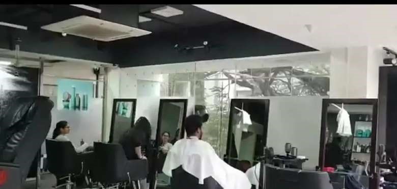 Running Salon For Sale In Bengaluru, Karnataka 