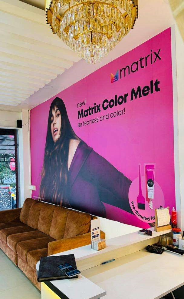 Running Unisex Salon For Sale in Kochi, Kerala