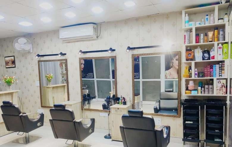 Running Salon Business For Sale in Dwarka, Delhi