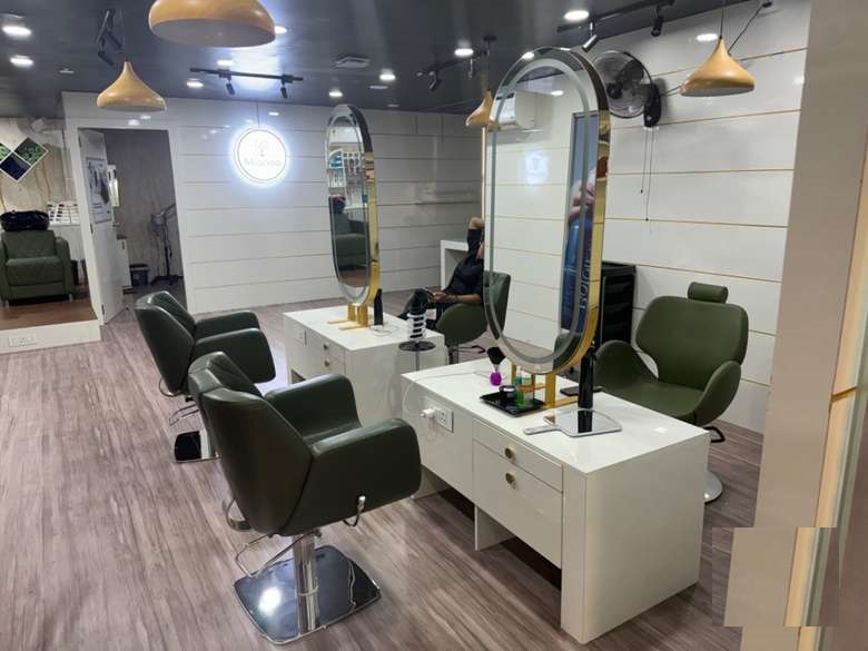 Running Premium Unisex Salon for Sale in Kozhikode, Kerala