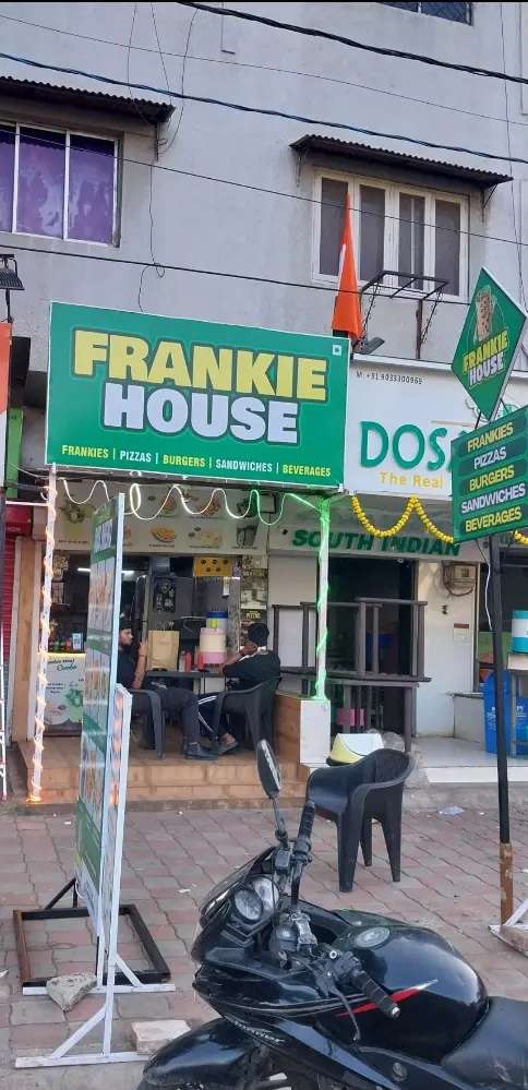 Running Cafe Restaurant Business for Sale in Vadodara, Gujrat
