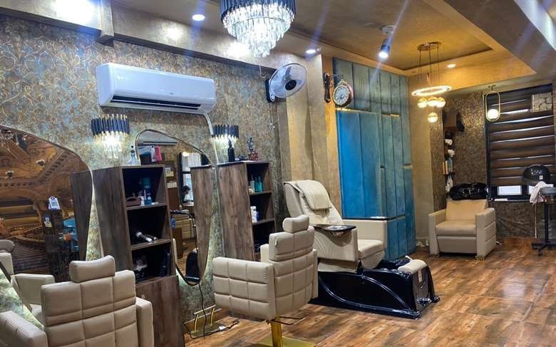 Running & Profitable Salon for Sale in Rohini Sector 9, Delhi