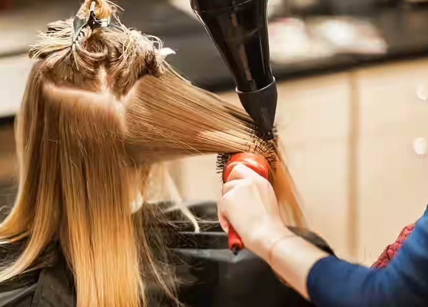Running Salon for Sale in Ashok Vihar, New Delhi