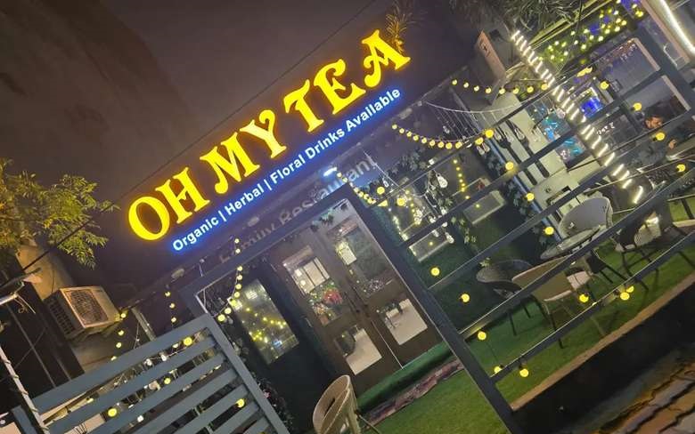 Running Restaurant for Sale in Lucknow, Uttar Pradesh