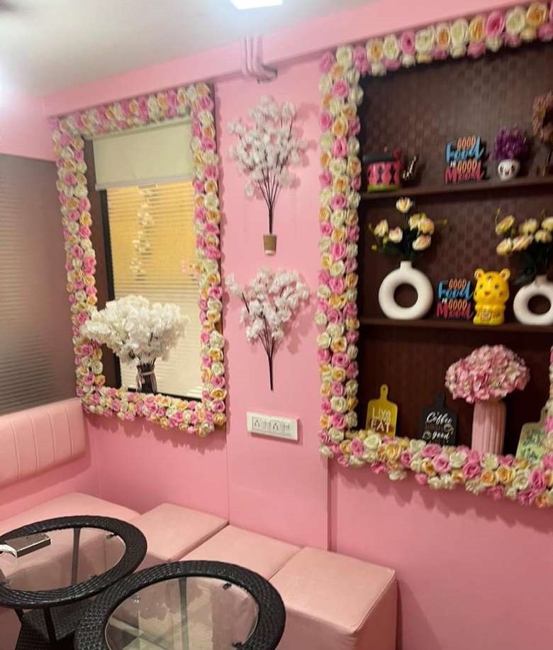 Running Cafe Business for Sale in Kolkata, West Bengal