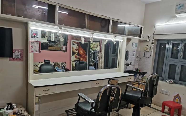 Running Salon Business for Sale in Jaipur, Rajasthan