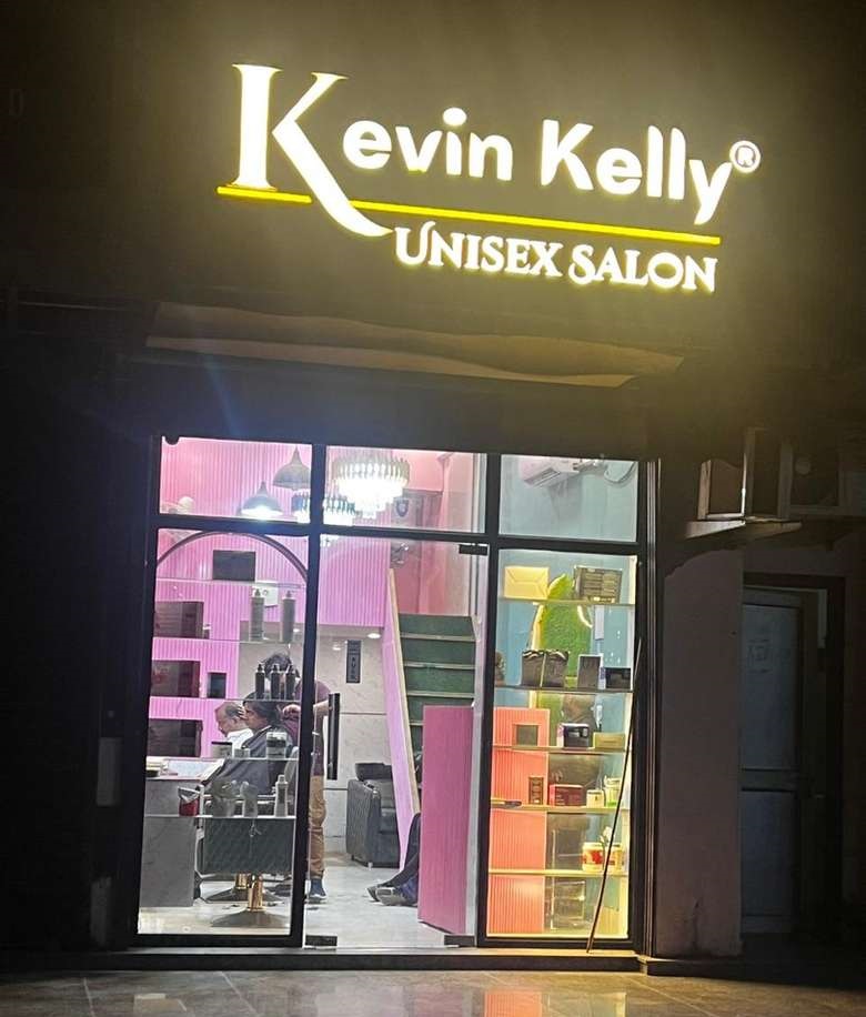💇‍♀️ Profitable Unisex Salon for Sale in Greater Noida, Uttar Pradesh