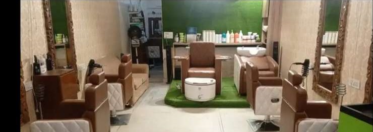 💇‍♂️ Premium Unisex Salon for Sale in Rohini Sector 11, Delhi
