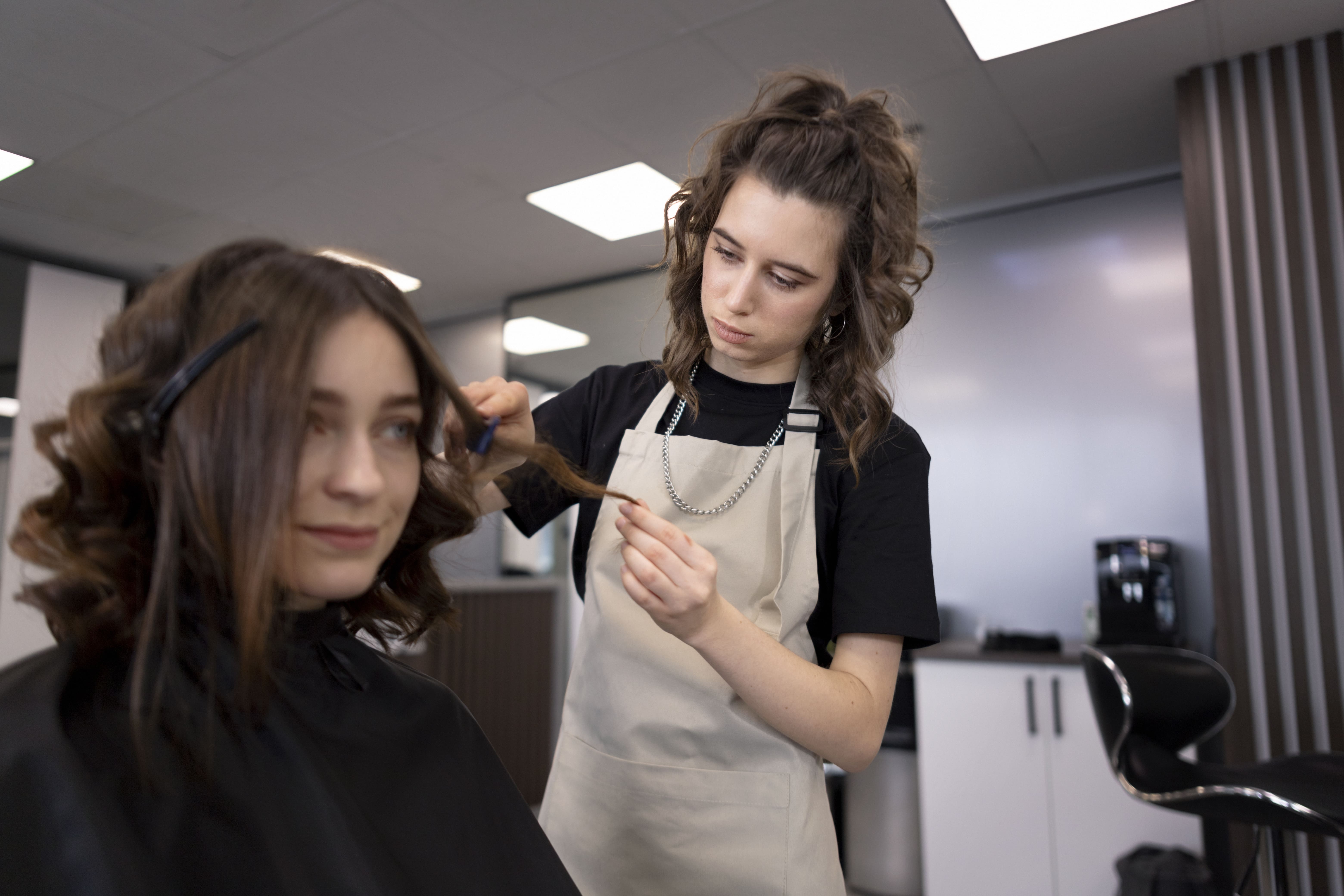 Fully Equipped and Operational Women’s Beauty Salon for sale