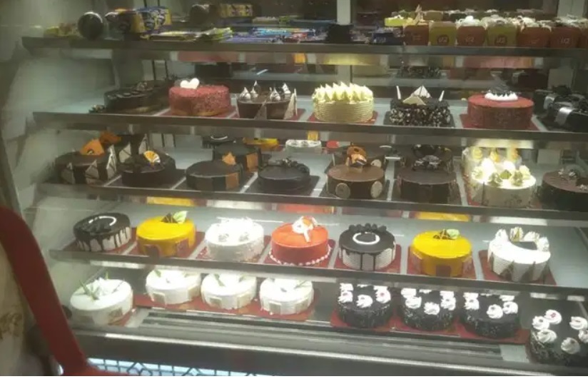 Running Cake Shop for Sale in Ghorpadi, Pune, Maharastra 