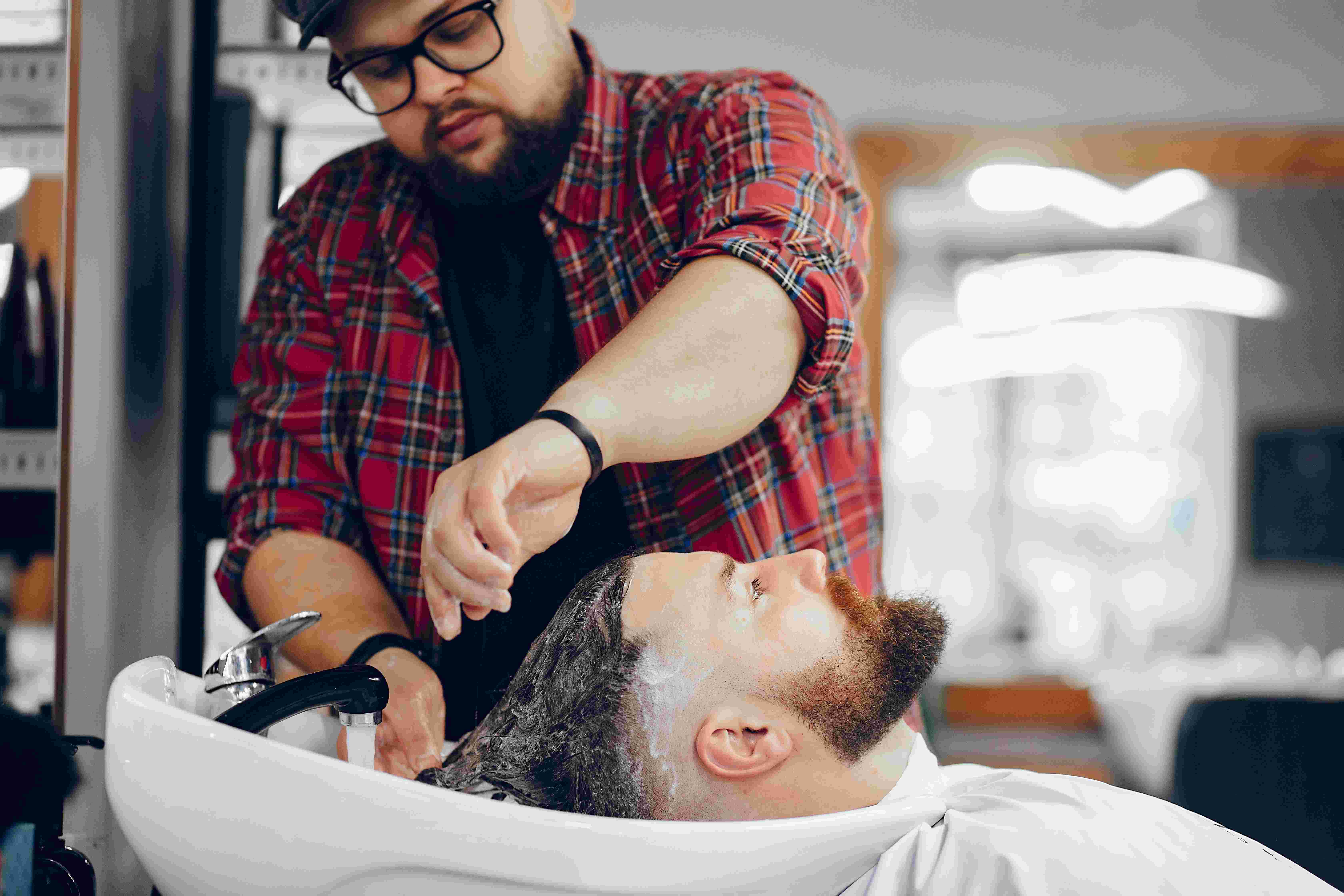 Operational Gents Salon for Urgent Sale