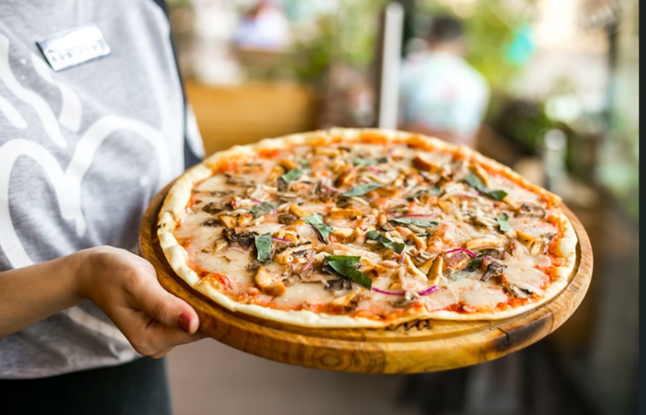 Fully Operational Pizza Franchise Restaurant for sale