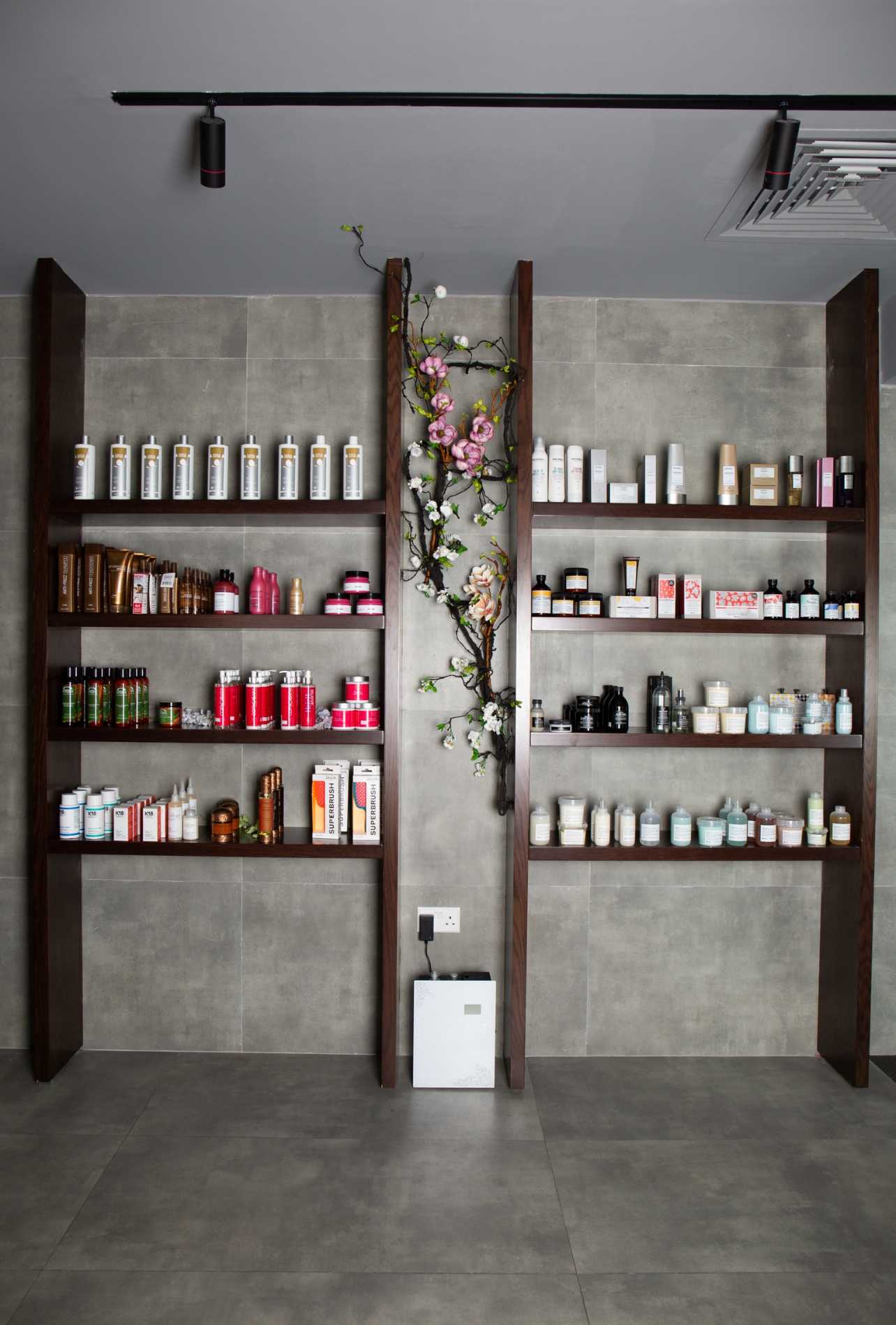 Well Running Ladies Salon Located In Sharjah