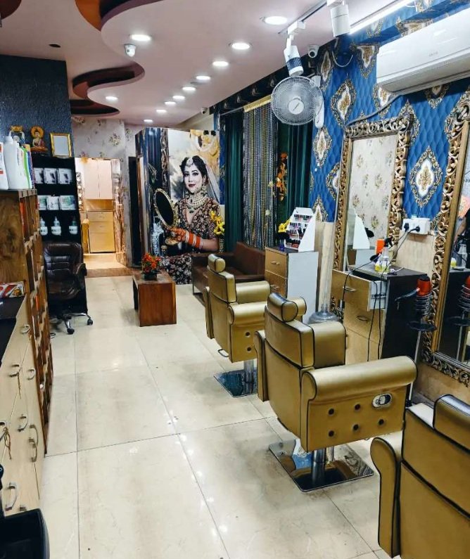 Running Unisex Salon for Sale in Rohini, Delhi