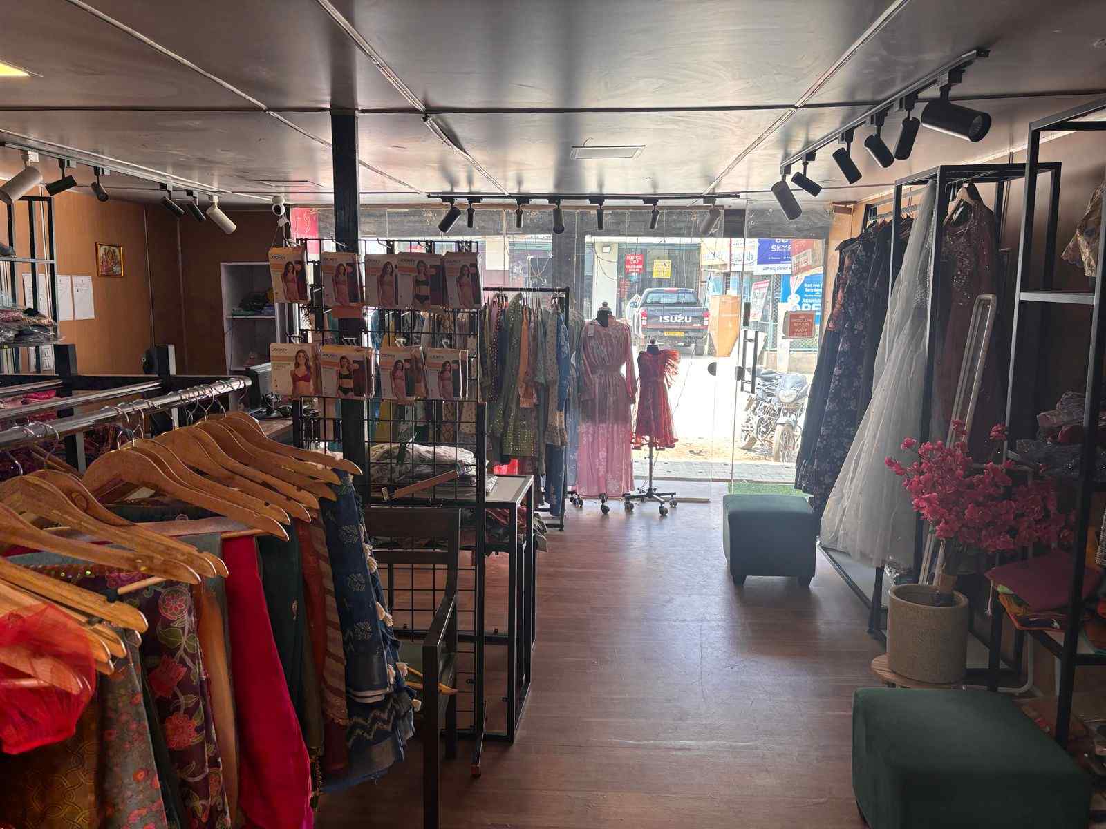 Fully Setup Container Boutique – Ready to Run | Urgent Sale, Priced to Move